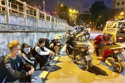 Hà Nội vây bắt nhiều 'quái xế' đi xe máy phóng nhanh, lạng lách