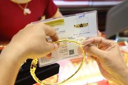 Giá vàng bốc hơi hơn 1 triệu đồng/lượng chỉ qua 2 phiên đầu tuần