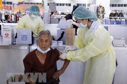 Dịch COVID-19: Lào đã tiêm vaccine cho 64,5% người trưởng thành