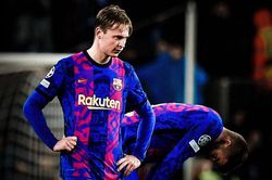 Barca bị từ chối bàn thắng cuối trận