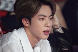 Jin BTS tiếp tục gặt hái thành tích đáng nể tại Nhật Bản