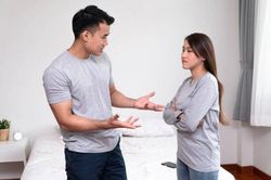 Vỡ mộng về cô vợ 'điểm 10'