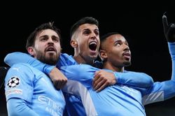 Man City 2-1 PSG: Jesus hay hơn Messi, Neymar, Man Xanh chắc ngôi đầu
