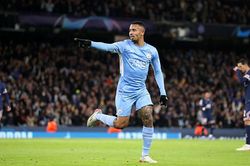 Bóng đá hôm nay 25/11: MU muốn 'giải cứu' De Jong. Man City ngược dòng đánh bại PSG