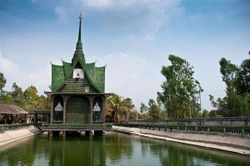 Ngôi chùa vỏ chai - Kiến trúc 'có một không hai' ở Thái Lan
