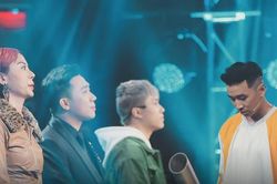 Rap Việt: Binz, Wowy, Rhymastic 'nghiêng mình' trước tài 'dạy trò' đầy táo bạo của Karik