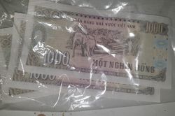 Chờ cả buổi, người phụ nữ ở Quảng Nam nhận 3.000 đồng hỗ trợ thiệt hại do bão