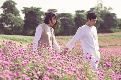 Ca sĩ Hoa Trần mừng tuổi mới bằng MV nhớ lại tuổi thanh xuân