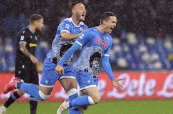 Soi kèo nhà cái Sassuolo vs Napoli. Nhận định, dự đoán bóng đá Ý (02h45, 2/12)