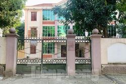 Loạt trụ sở 'tiền tỷ' bỏ hoang nhiều năm ở Nghệ An