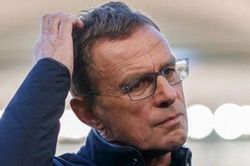 Tại sao HLV Rangnick chưa thể làm việc ở Anh và MU phải đợi đến bao giờ?