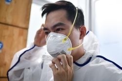 Kịch bản câu giờ, ứng phó với biến chủng Omicron xâm nhập TP.HCM