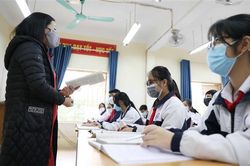 Hà Nội: Học sinh lớp 10, 11, 12 cư trú tại địa bàn có mức độ dịch cấp độ 1, 2 học trực tiếp từ ngày 6-12
