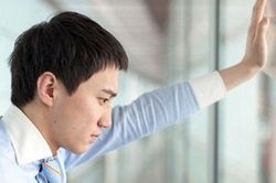 Con trai càng lớn người bố nhận ra càng không giống mình và câu trả lời bất ngờ của người vợ