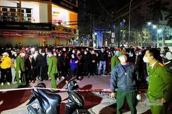 Công an trắng đêm khám shop nơi nữ sinh Thanh Hóa trộm váy bị hành hạ