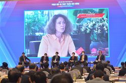 Diễn đàn Kinh tế Việt Nam 2021: Đề xuất ưu tiên nguồn lực đầu tư, củng cố hệ thống y tế