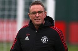 Ralf Rangnick huỵch toẹt vấn đề của MU, đúng chất 'bố già'