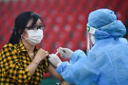 Đề xuất tiêm vaccine mũi 3 cho người dân TP.HCM từ 10/12