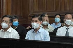 Tạm dừng phiên tòa xét xử ông Lê Tấn Hùng và ông Trần Vĩnh Tuyến