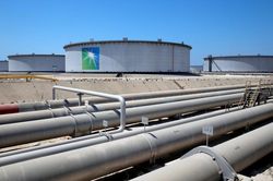 Major khủng như Ả Rập Xê Út có cần khuyến khích đầu tư dầu khí hay không