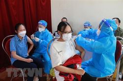 Vaccine là biện pháp hiệu quả nhất cứu sống con người trong đại dịch