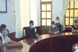 Rủ nhau trộm tôm của công ty đem bán