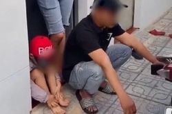 Đưa con trai 5 tuổi đi đón vợ, người đàn ông 'chết lặng' khi thấy 2 đôi dép trước cửa phòng trọ