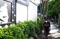 Mộng ca hát không thành, ông lão ve chai về ở nghĩa trang, nguyện chăm sóc mộ nghệ sĩ