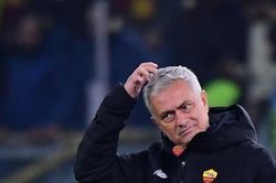 Mourinho: 'Thắng thế này không thể chấp nhận được'