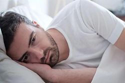 Đêm mất ngủ có thể nhanh chóng làm xáo trộn cảm xúc của bạn