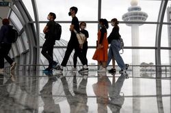 Sau Thái Lan, Singapore có ca nhiễm Omicron đầu tiên trong cộng đồng