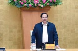 Thủ tướng yêu cầu Bộ trưởng Bộ Y tế làm tốt hơn công tác truyền thông phòng chống COVID-19