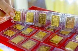 Giá vàng thế giới bật tăng phiên cuối tuần