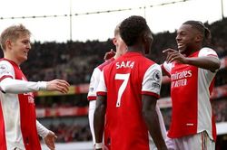 Nhận định, dự đoán Arsenal vs Southampton, 22h00, ngày 11/12: Đang đói gặp 'mồi' ngon