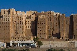 Kỳ lạ những thành phố nhà chọc trời bằng bùn đất ở Yemen