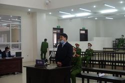 Cựu Chủ tịch TP Hà Nội Nguyễn Đức Chung bị đề nghị từ 10-12 năm tù