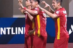 Thắng 'ngon lành' Malaysia với tỉ số 3-0, tuyển Việt Nam ăn mừng kiểu 'người sói'