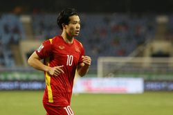 Tỏa sáng hạ Malaysia, Công Phượng chiếm suất tiền đạo cắm tại AFF Cup 2020