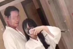 Ngỡ ngàng cuộc sống bên 'bố đường' của những nữ sinh Trung Quốc