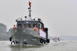 CSGT đường thủy xuất quân tuần tra cao điểm dịp Tết