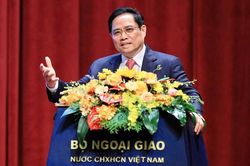Thủ tướng: Trong ngoại giao, Việt Nam không 'chọn bên' mà chọn lẽ phải lớn của thời đại