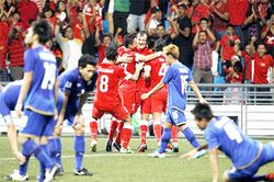 Giờ là Singapore và Thái Lan