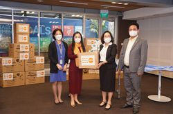 UNFPA cung cấp thiết bị y tế và đồ bảo hộ cá nhân cho Việt Nam
