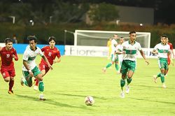 Tuyển Việt Nam 'tọa sơn quan hổ đấu'