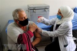 Người từng mắc COVID-19 có thể tăng kháng thể với chỉ một mũi vaccine