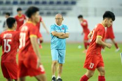 Tuyển Việt Nam tại AFF Cup 2020: Thay đổi thôi, thầy Park
