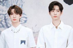 Phản ứng ngọt ngào của Tiêu Chiến khi người hâm mộ nhắc đến Vương Nhất Bác