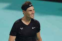Nadal thua Murray trong trận tái xuất
