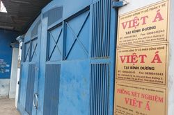 Tổng giám đốc bị khởi tố, chi nhánh công ty Việt Á ở Bình Dương 'cửa đóng then cài'