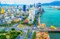 Thực hiện nghiêm túc nguyên tắc tập trung dân chủ, tự phê bình và phê bình
